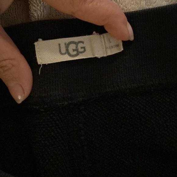 UGG black wide legged sweatpants with drawstring from Neiman’s. Unisex - Picture 6 of 15